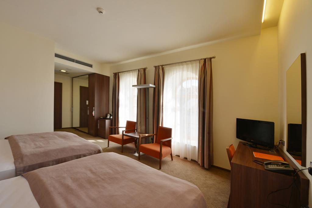 Hotel Budweis Luaran gambar