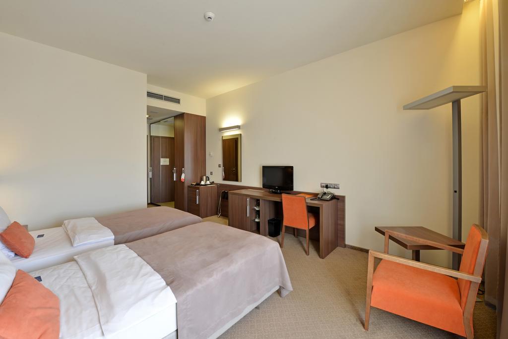 Hotel Budweis Luaran gambar