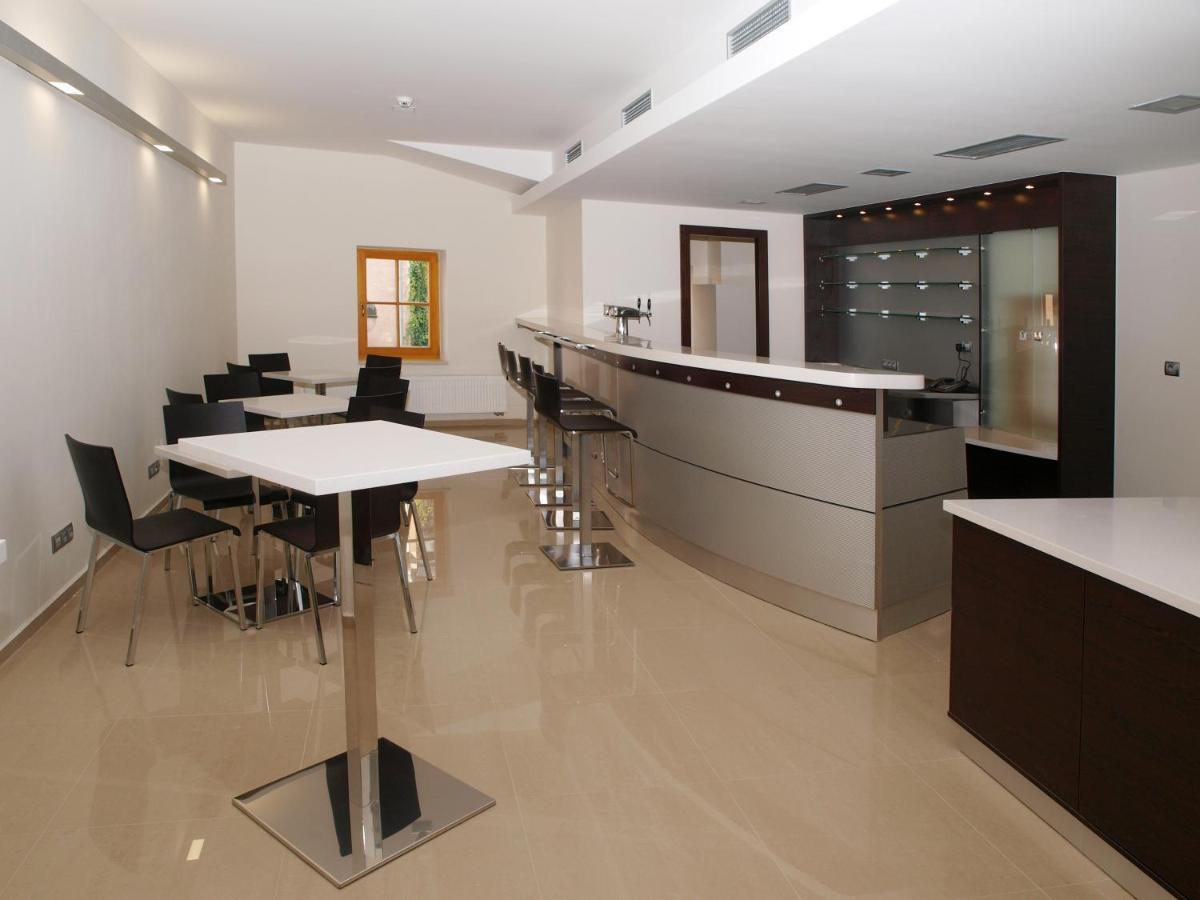 Hotel Budweis Luaran gambar